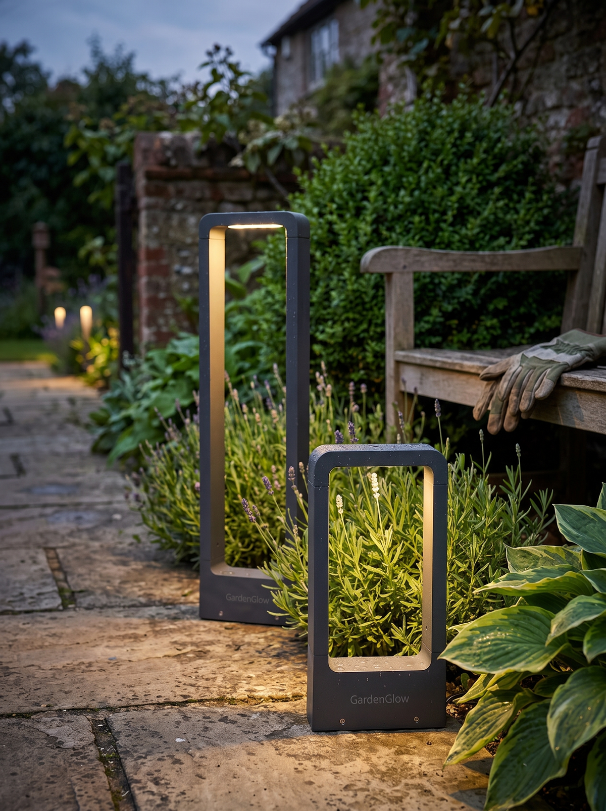 p52s3 GardenGlow path light